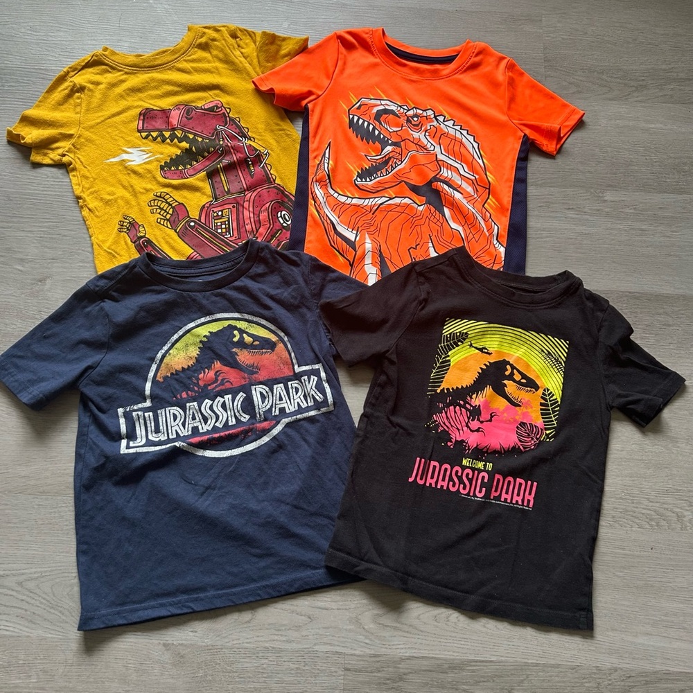 Jurassic Park/Dino T-Shirt Bundle 5T